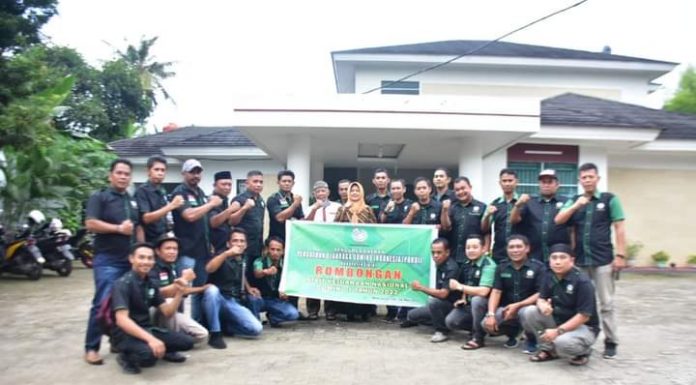 Wabup Lepas Peserta PORDI Sinjai Menuju Kejuaraan Nasional Domino Indonesia di Makassar
