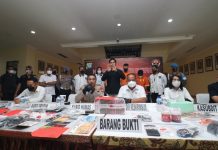 Dit Reskrimsus Polda Kepri Berhasil Ungkap Kasus Slimming ATM Yang Dilakukan Warga Negara Asing