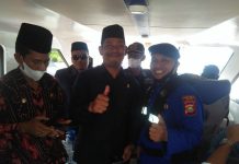 Kasat Polairud Kawal Rombongan Bupati Sinjai Lantik Kades Terpilih di Pulau Sembilan