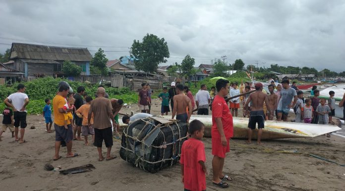 Sebuah Kapal Nelayan di Bulukumba Nyaris Tengelam Saat Melaut
