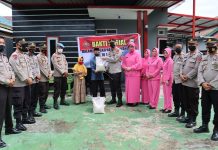 Sambut Hari Bhayangkara Ke-76, Kapolres Sinjai Bersama Ketua Bhayangkari Gelar Anjangsana
