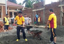 Polsek Sinjai Tengah kerja Bakti di Tempat Ibadah Dalam Rangka Menyambut Hari Bhayangkara Ke-76