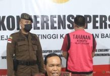 Ahkirnya Tersangka Tipikor Pembangunan Ruko Di Sungai Ambawang Tahun 2015-2018 Ditahan Kajati Kalbar