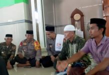 Dengar Keluhan Masyarakat, Kapolsek Pulau Sembilan Sinjai Lakukan Giat Jumat Curhat