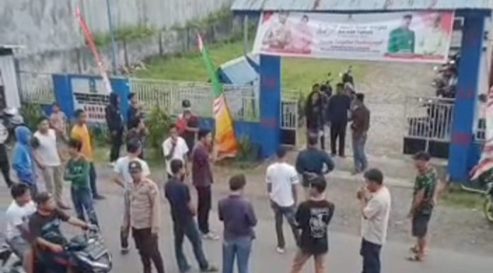 Dugaan Money Politik, Warga Alenangka Demo Panitia Pilkades