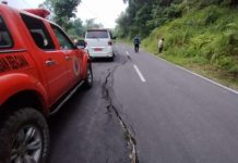Akibat Tanah Bergerak, Jalan dan Puluhan Rumah Warga Retak di Sinjai Barat