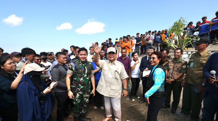 Prabowo Diteriaki Presiden Saat Kunjungi Pangandaran Bareng Susi Pudjiastuti