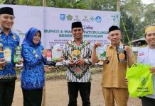 Baznas Bulukumba Berbagi Berkah di Kampung Zakat Kahayya