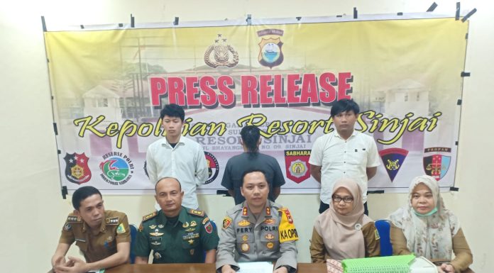 Kapolres Sinjai Adakan Press Release Terkait Kasus Video Orang Mengamuk di PKM, Begini Kronologisnya