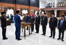 Bupati Sinjai Lantik dan Ambil Sumpah 8 Pejabat di Lingkup Pemerintahan, Ini Nama-namanya
