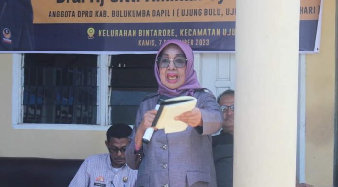 Wakil Ketua DPRD Kabupaten Bulukumba, Dra.Hj.Sitti Amnah Syam, M.Kes Temui Konstituennya di Kecamatan Ujung Bulu