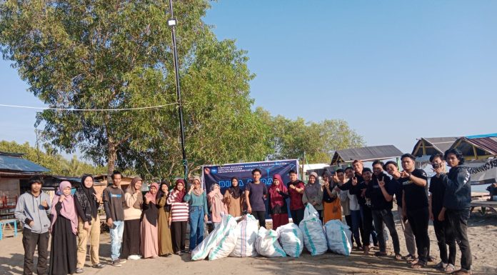 HIMASDAP UMSI Gelar Bina Akrab dan Baksos di Pantai Marannu