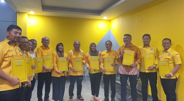 Terima Sprin Sebagai Bakal Calon Bupati Sinjai, Andi Kartini: Kita Melangkah Bersama Meraih Kemenangan